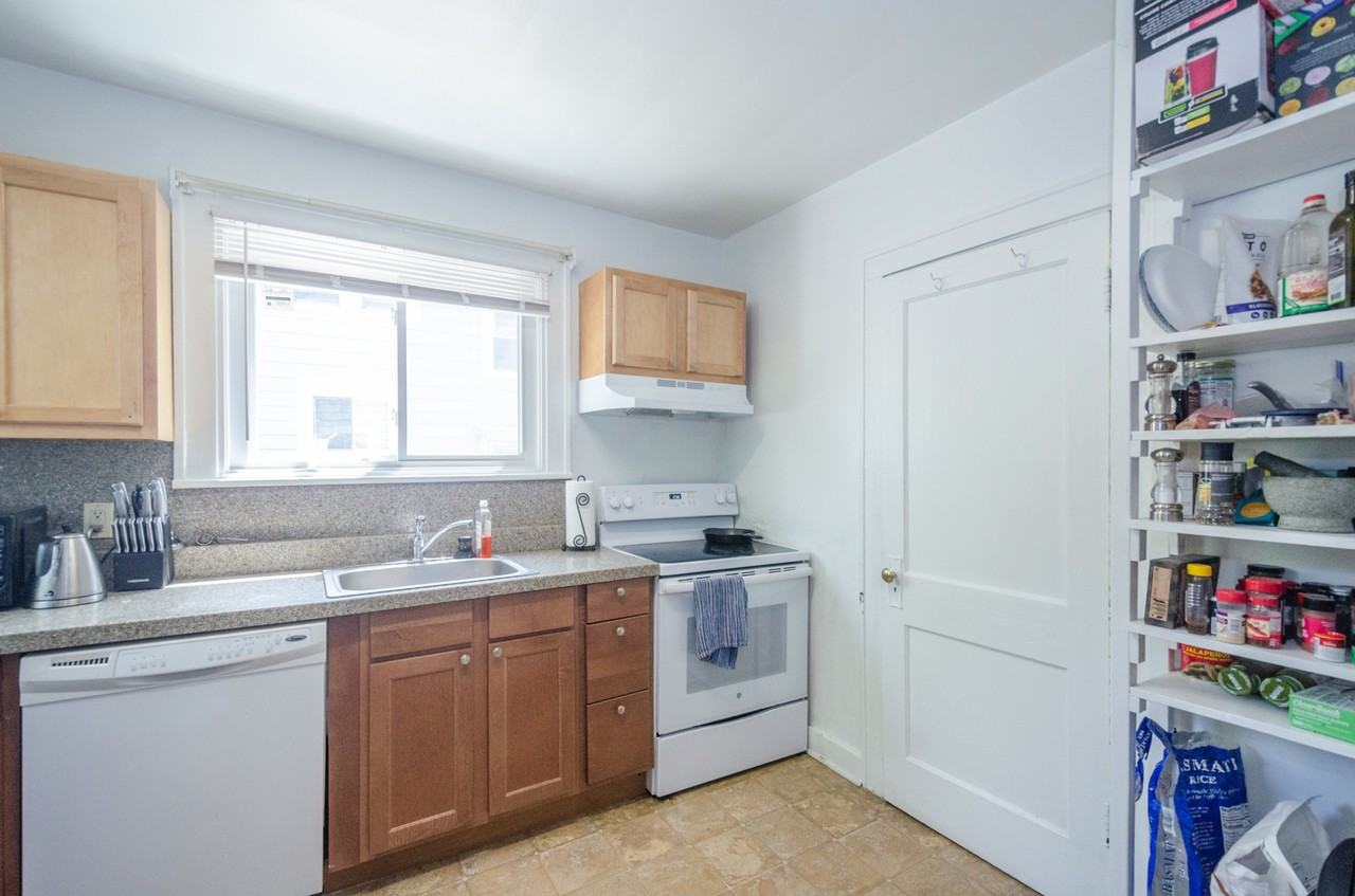 1315 Sheehan Ave #1 - Photo 7 of 41