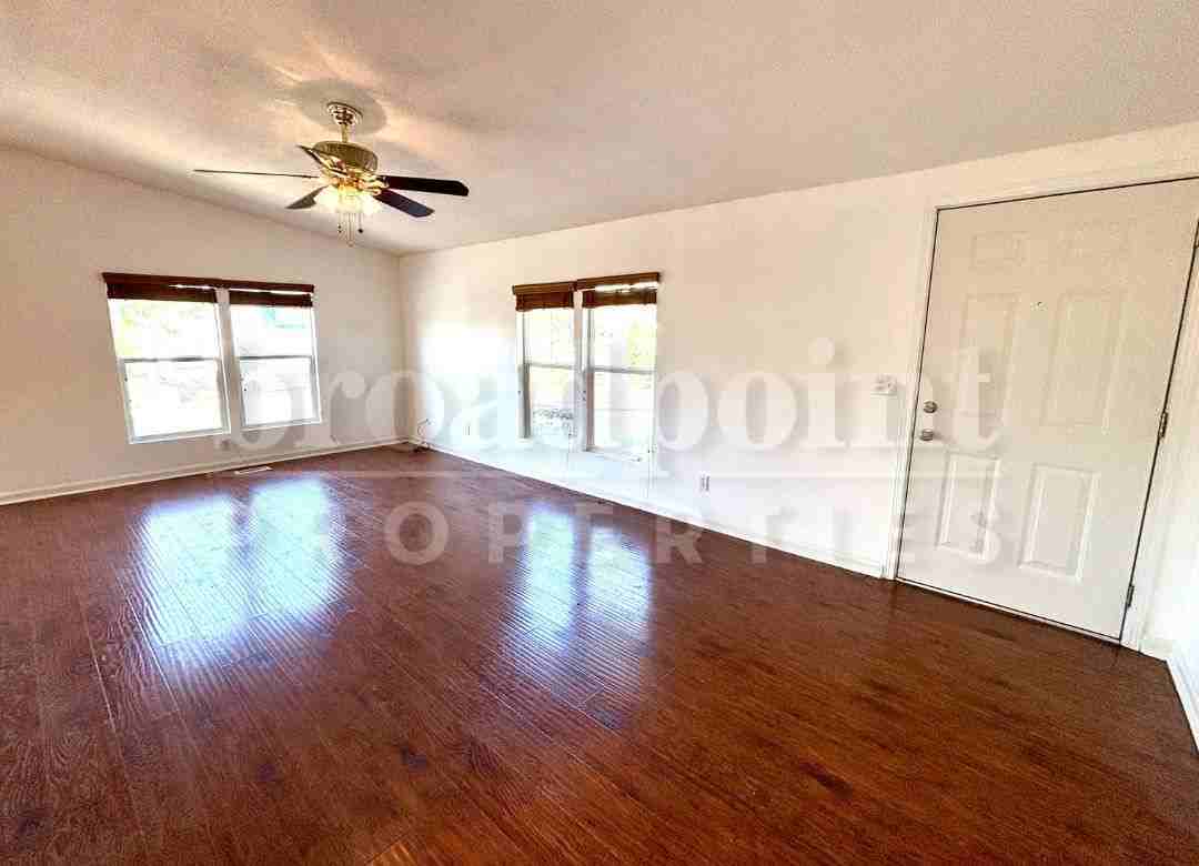525 W El Norte Pkwy #202 - Photo 4 of 17