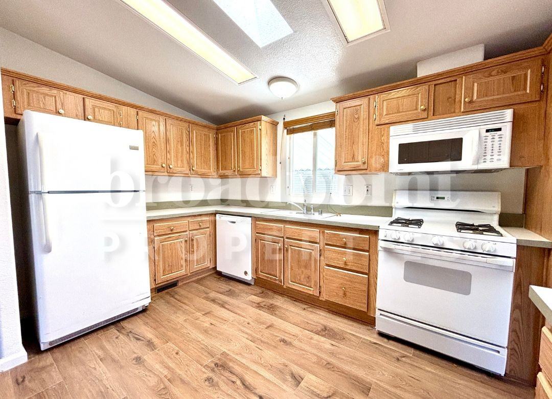 525 W El Norte Pkwy #202 - Photo 6 of 17