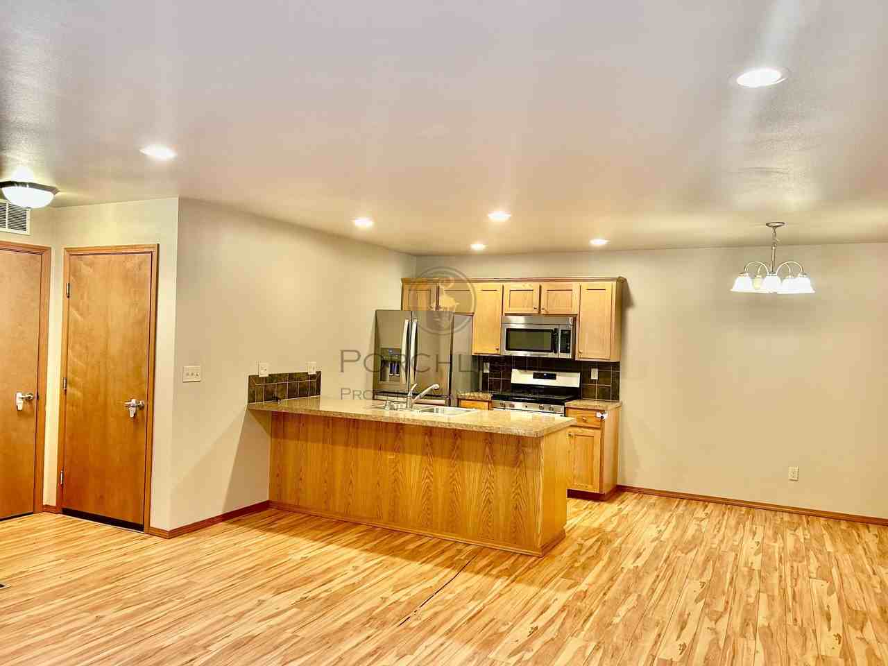 1676 Lexi Loop #B - Photo 3 of 26