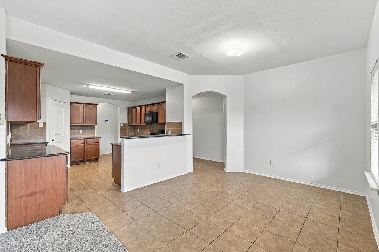 3212 Elam Dr #1 - Photo 6 of 23