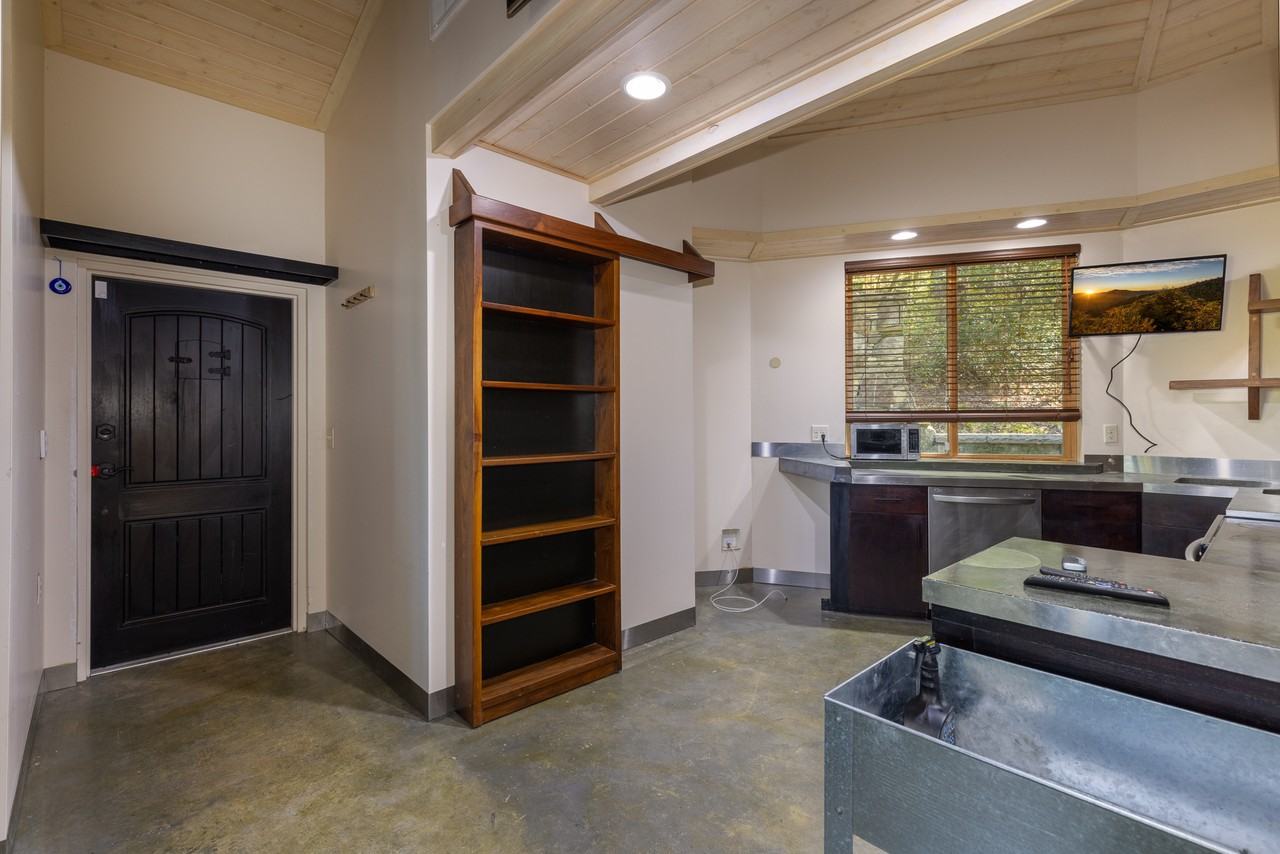 92 Little Scotland Drive #1 - Photo 6 of 22