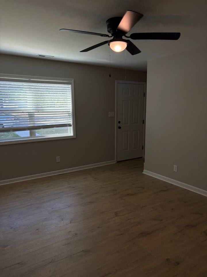 416 Wedgewood Ave #416 - Photo 6 of 9