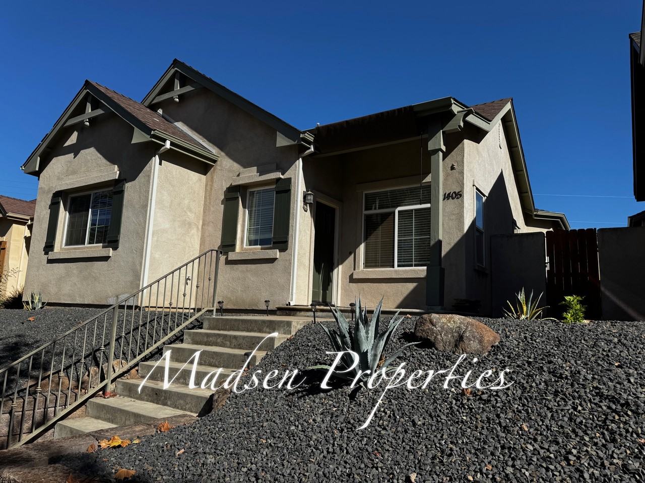 1405 Yosemite Dr #1 - Photo 3 of 31
