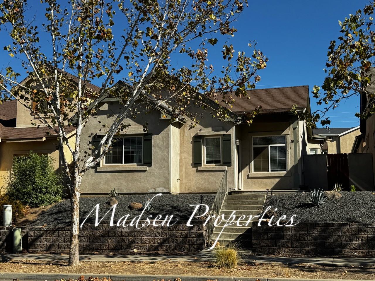 1405 Yosemite Dr #1 - Photo 4 of 31