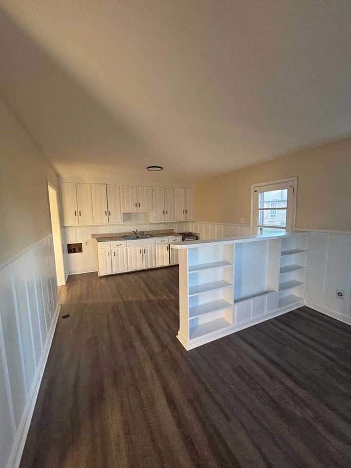 607 Durst Ave E #1 - Photo 2 of 5