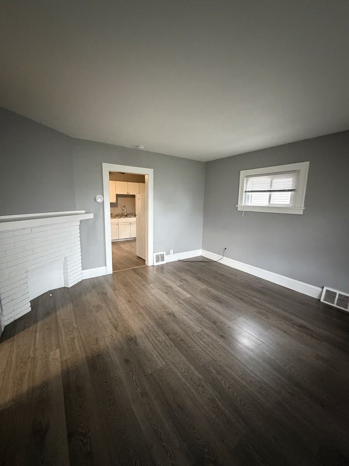 4911 E 108th St - Photo 3 of 23