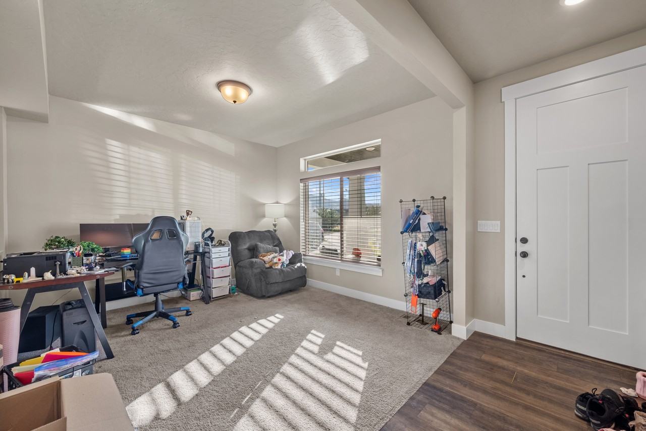348 East Hayes Well Lane #1 - Photo 4 of 45