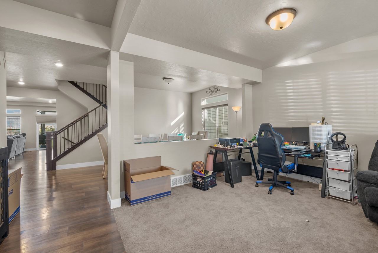 348 East Hayes Well Lane #1 - Photo 6 of 45