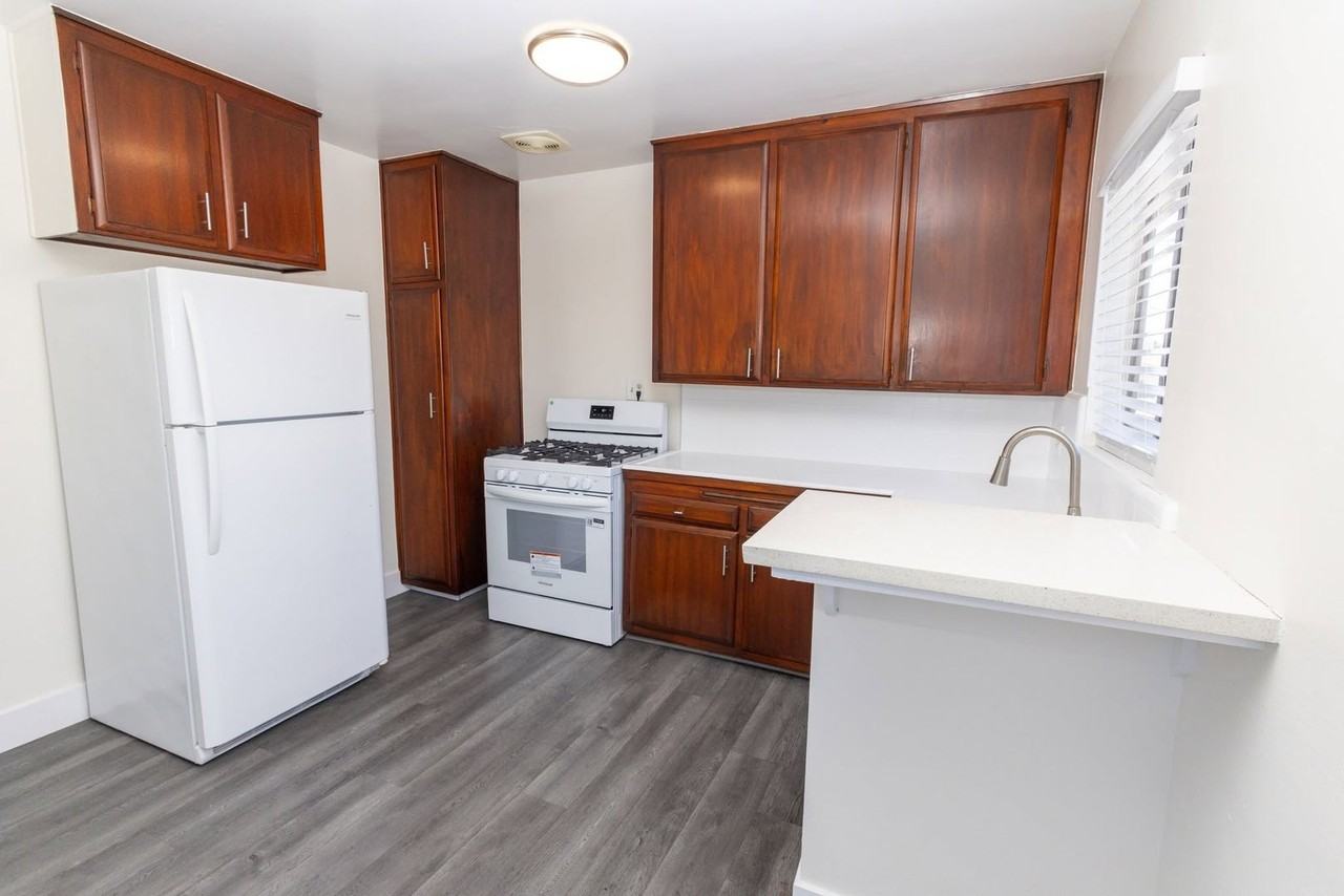 La Casa Blanca - Photo 2 of 16