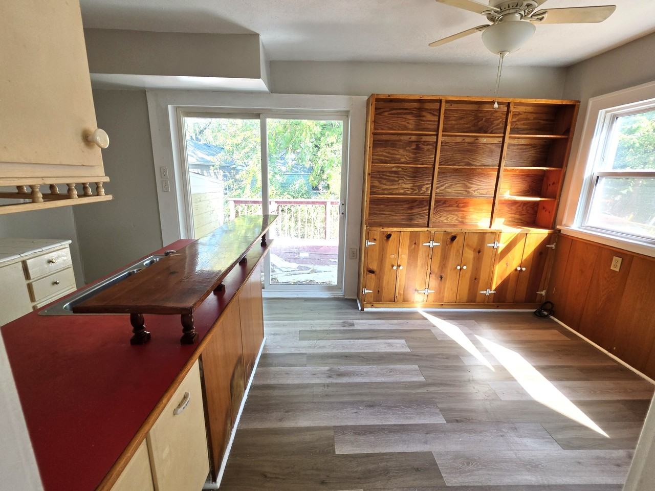 1051 W Calhoun St #1 - Photo 7 of 14