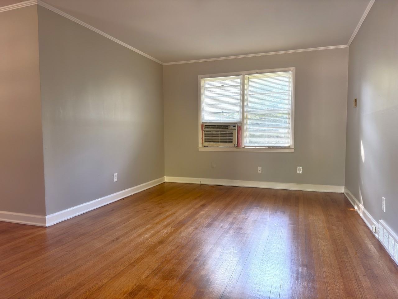 1037 N Perkins Rd #1 - Photo 5 of 14