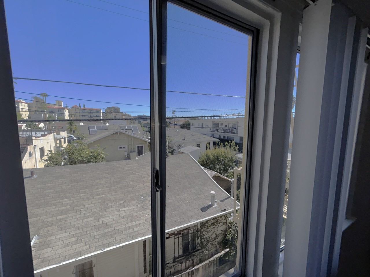 320 N Ardmore Ave #211 - Photo 7 of 10