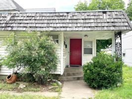 featured image of 1003 1/2 Harris St Nw #1