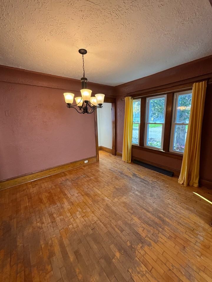328 Oak St #1 - Photo 5 of 43