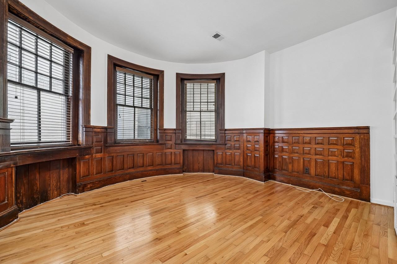 2149 California St Nw #D - Photo 7 of 30