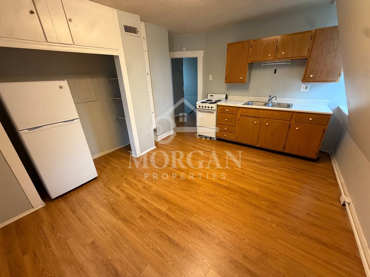 317 N Harrison St #B - Photo 3 of 6
