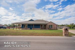featured image of 211 Olde Mill Ct #1