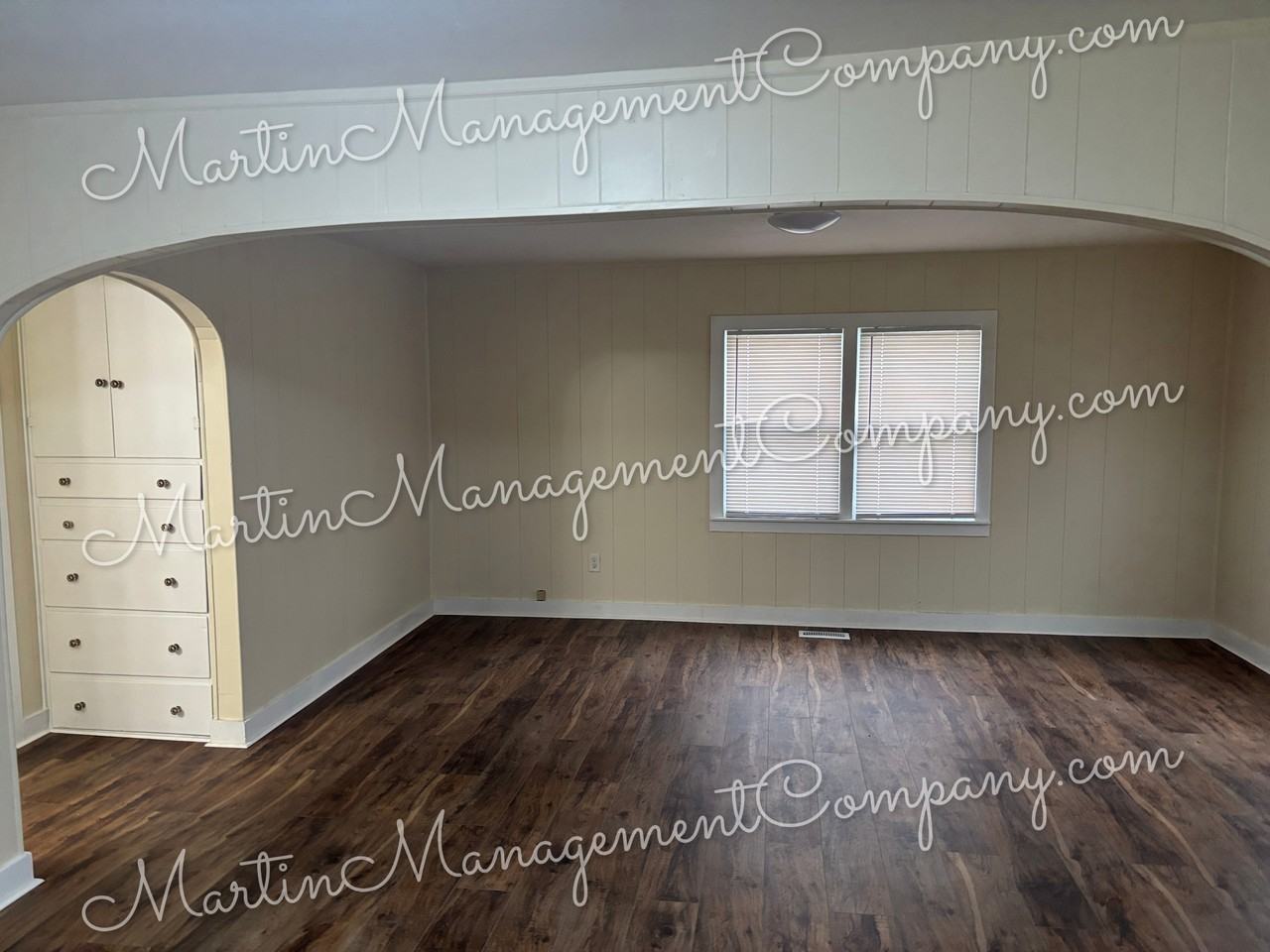 405 E Jackson St #1 - Photo 4 of 14