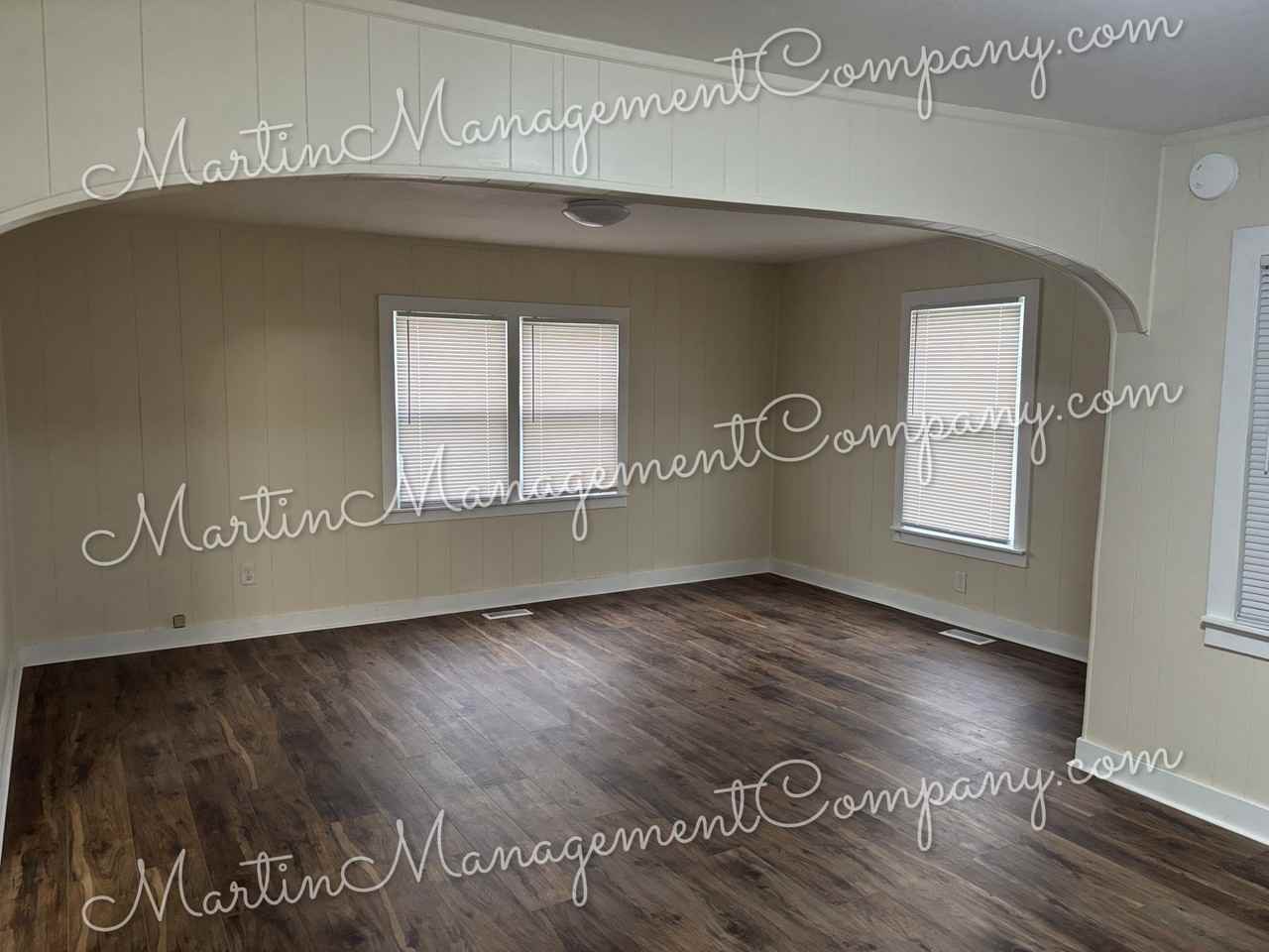 405 E Jackson St #1 - Photo 5 of 14