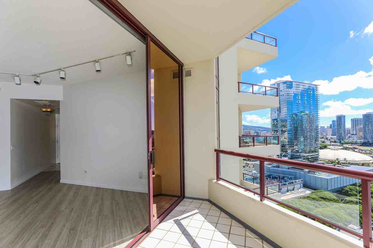 725 Kapiolani Blvd #1 - Photo 4 of 40