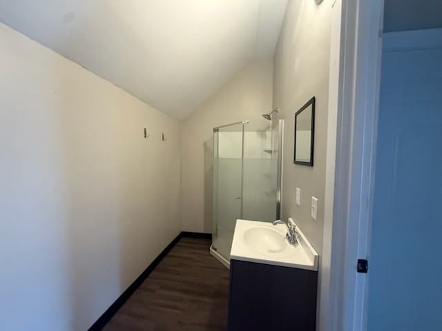 323 14th Ave W Uppr #2 - Photo 5 of 10