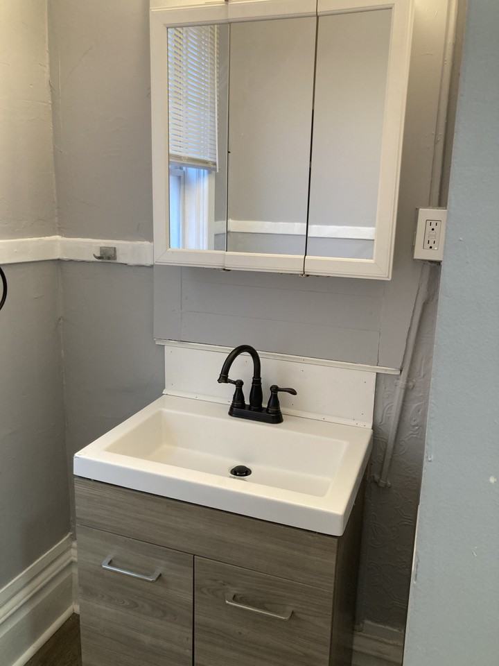 1926 Chestnut St #2 - Photo 7 of 16