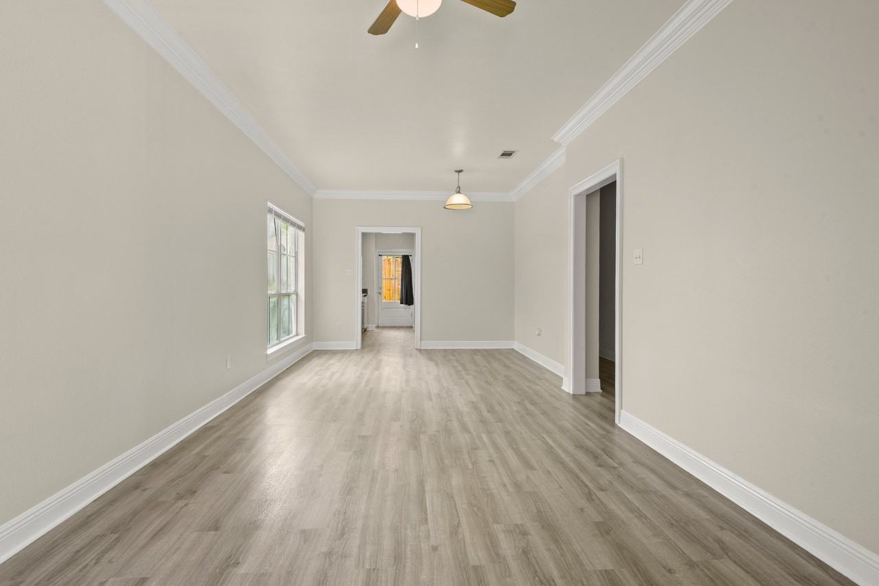 18623 Greenwell Springs Rd #18623-1A - Photo 7 of 8