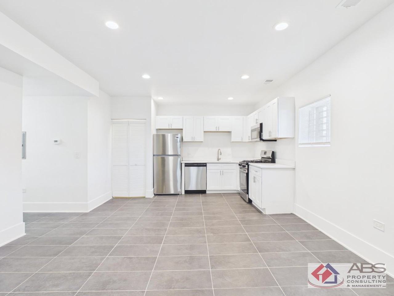 398 W Lincoln Hwy - Photo 4 of 10