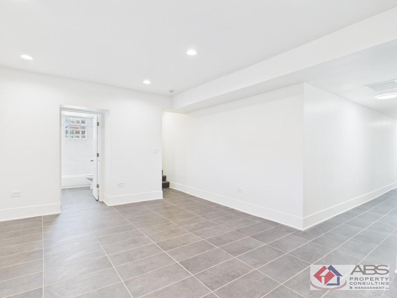 398 W Lincoln Hwy - Photo 6 of 10