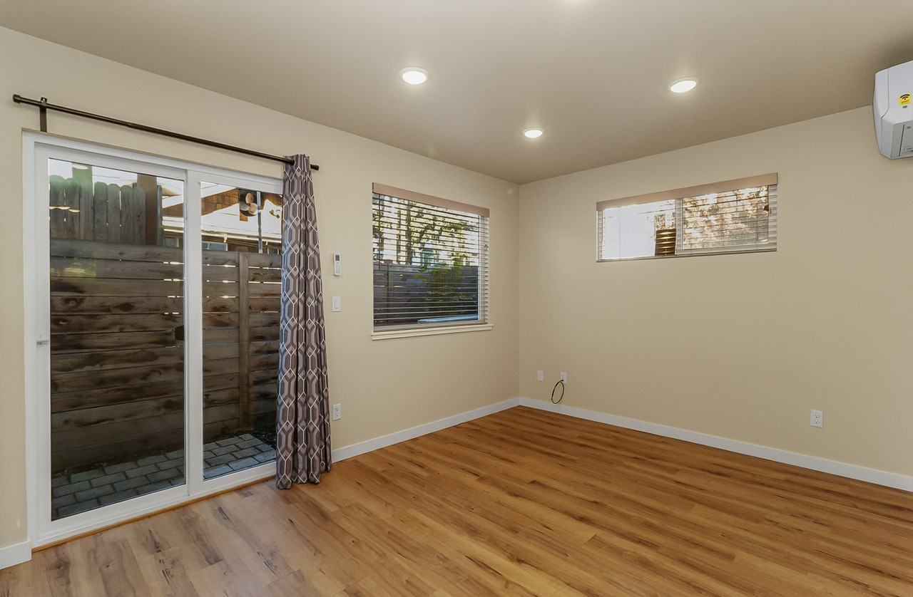 1042 S Donovan St #1 - Photo 7 of 28