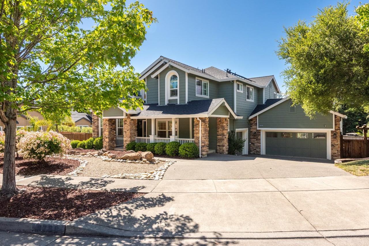 8788 Logan Pl - Photo 2 of 11