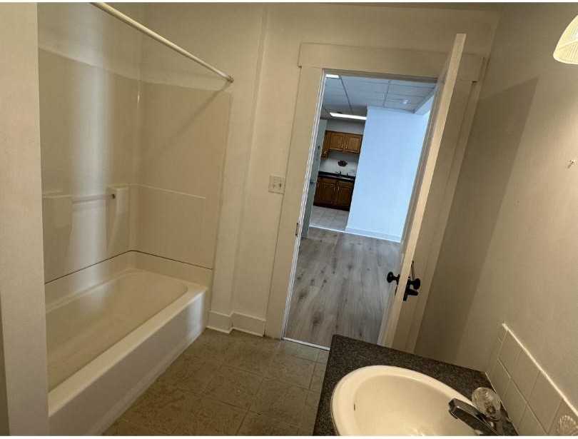 6th St. Apartments - Photo 5 of 10