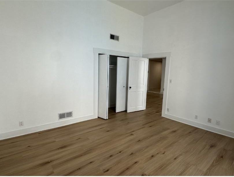 6th St. Apartments - Photo 7 of 10