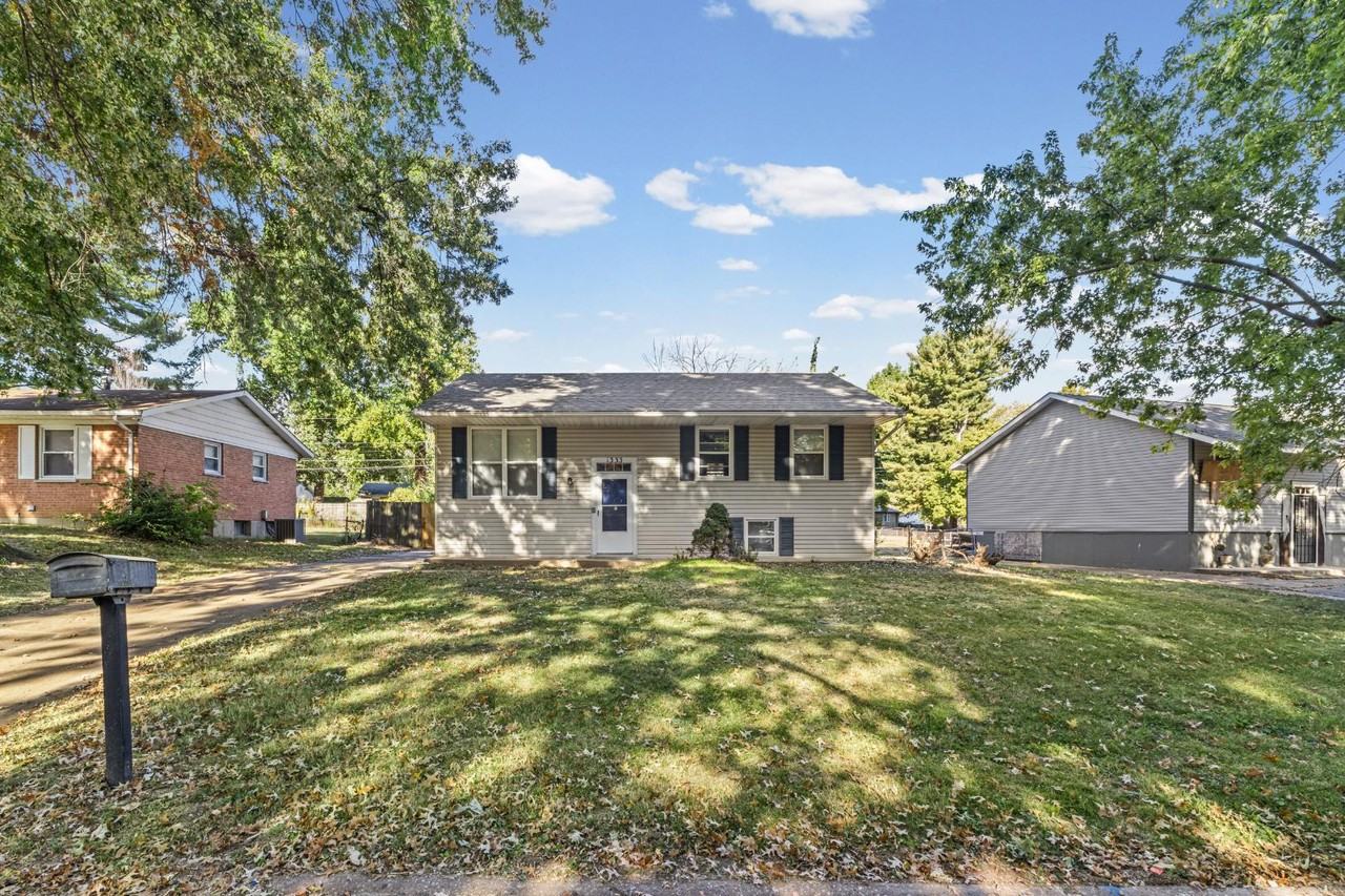 1333 Columbus Dr - Photo 2 of 20