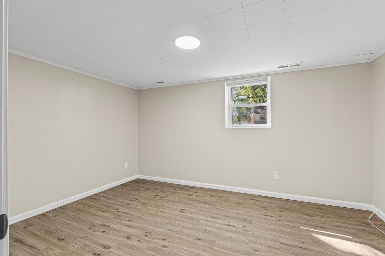 1333 Columbus Dr - Photo 7 of 20