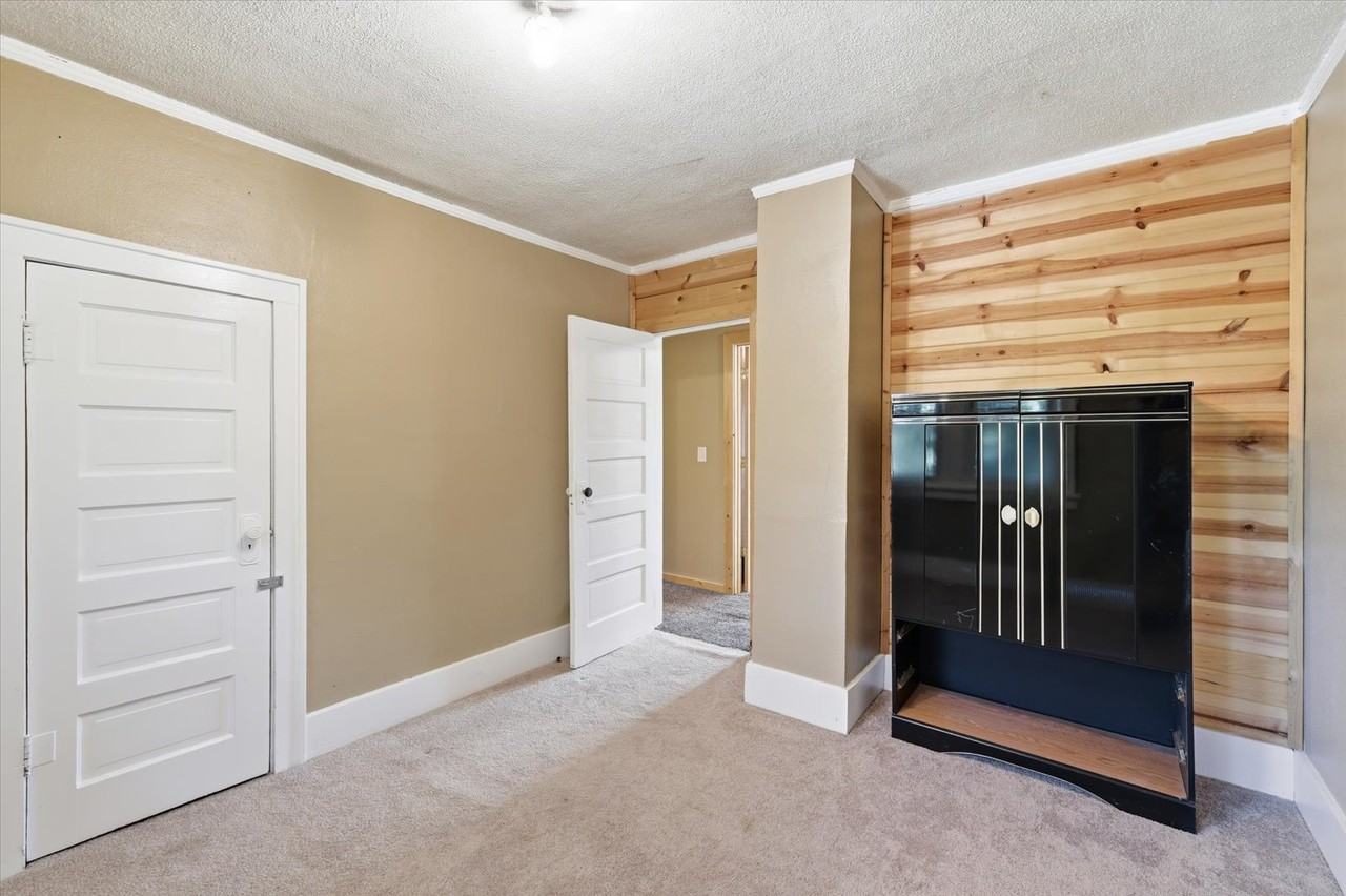3210 2nd Ave W #1 - Photo 7 of 11