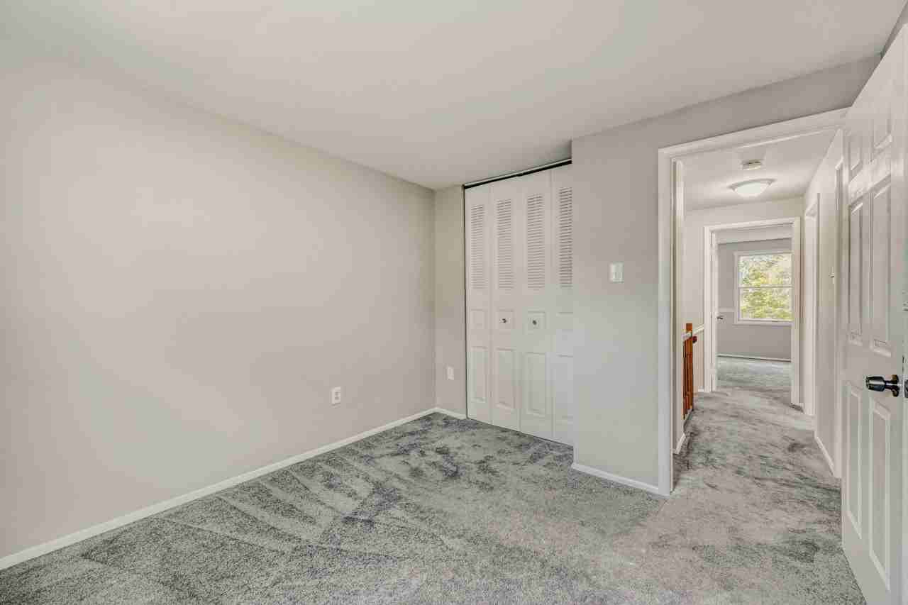 39 Bon Oak Ct #1 - Photo 6 of 12
