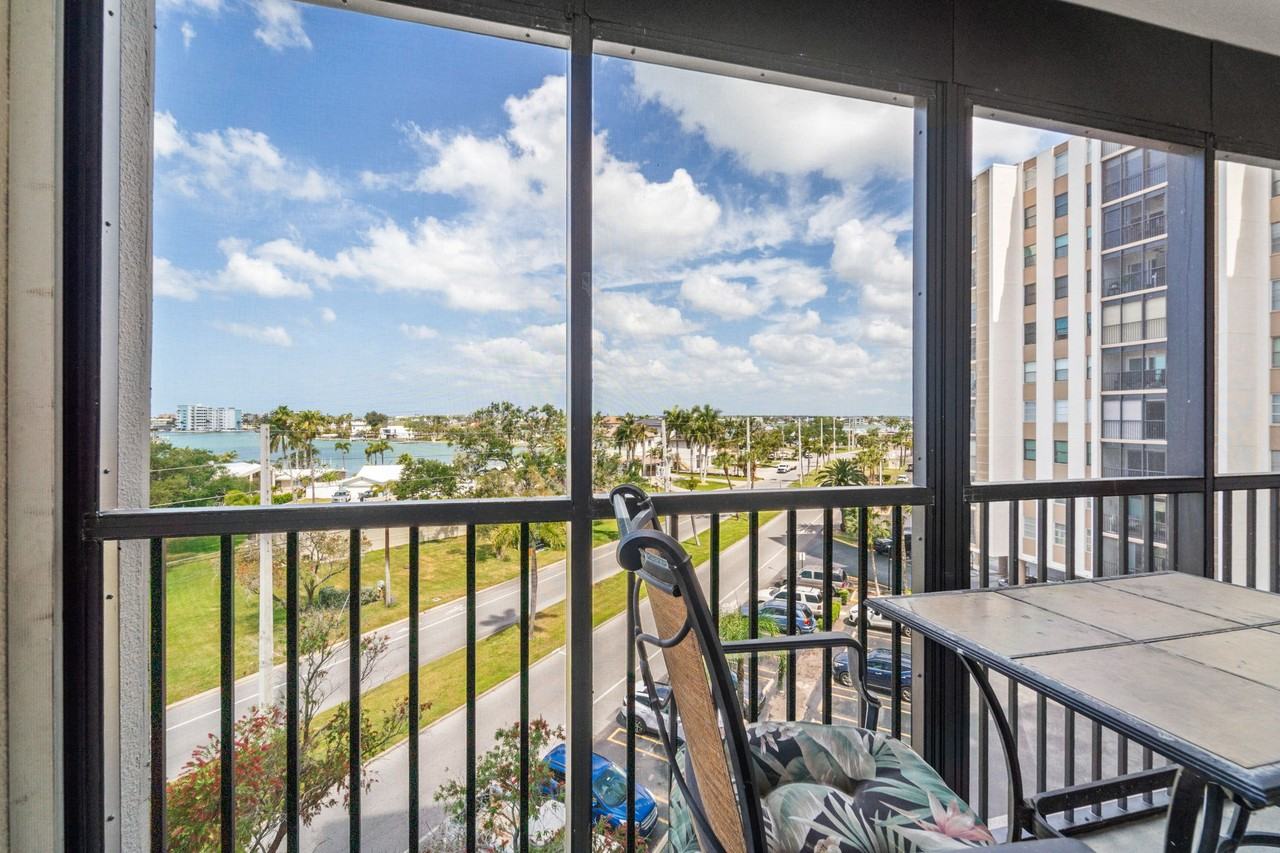 10355 Paradise Boulevard 403 - 403 #403 - Photo 3 of 9