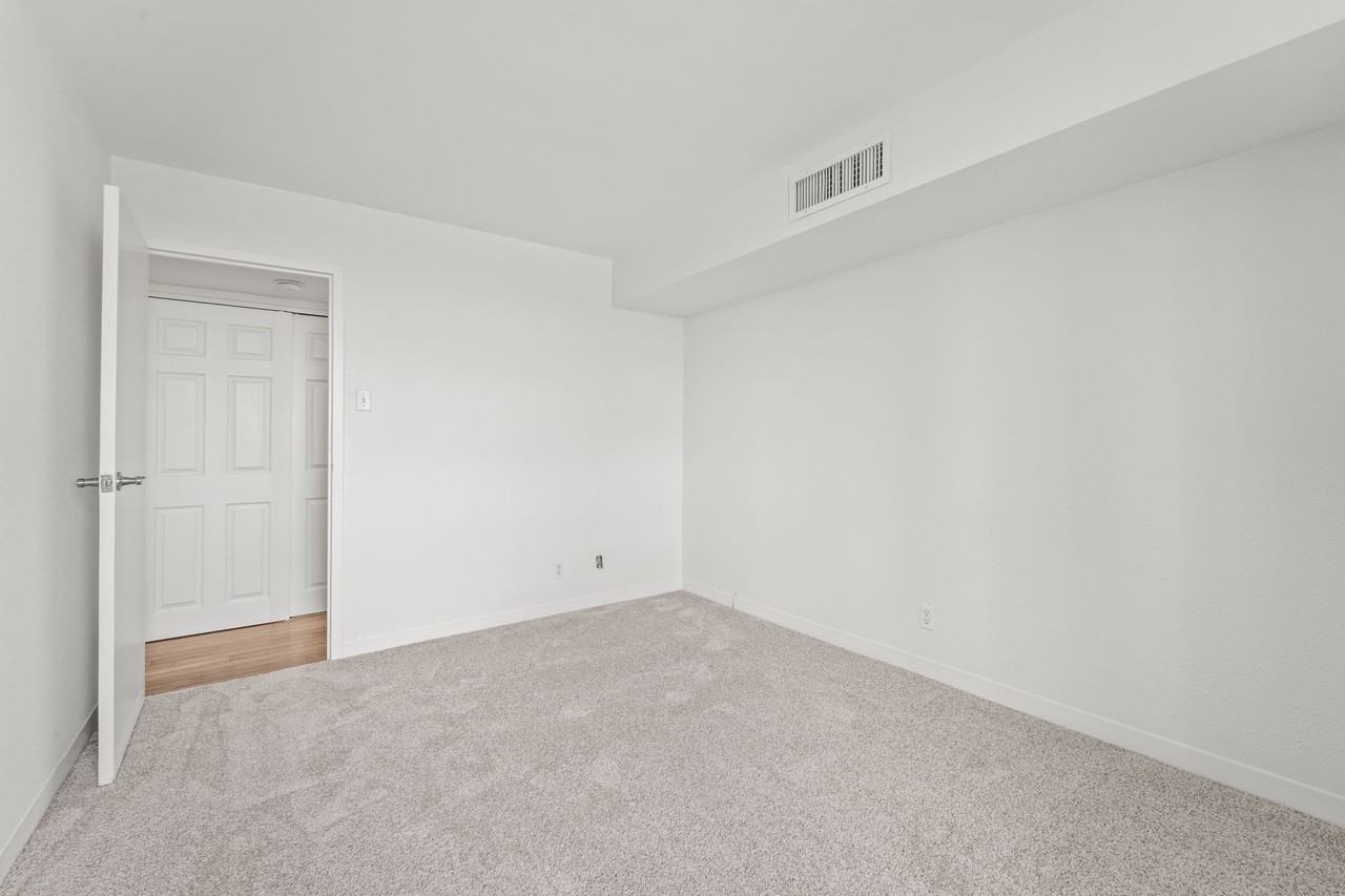 10355 Paradise Boulevard 403 - 403 #403 - Photo 6 of 9