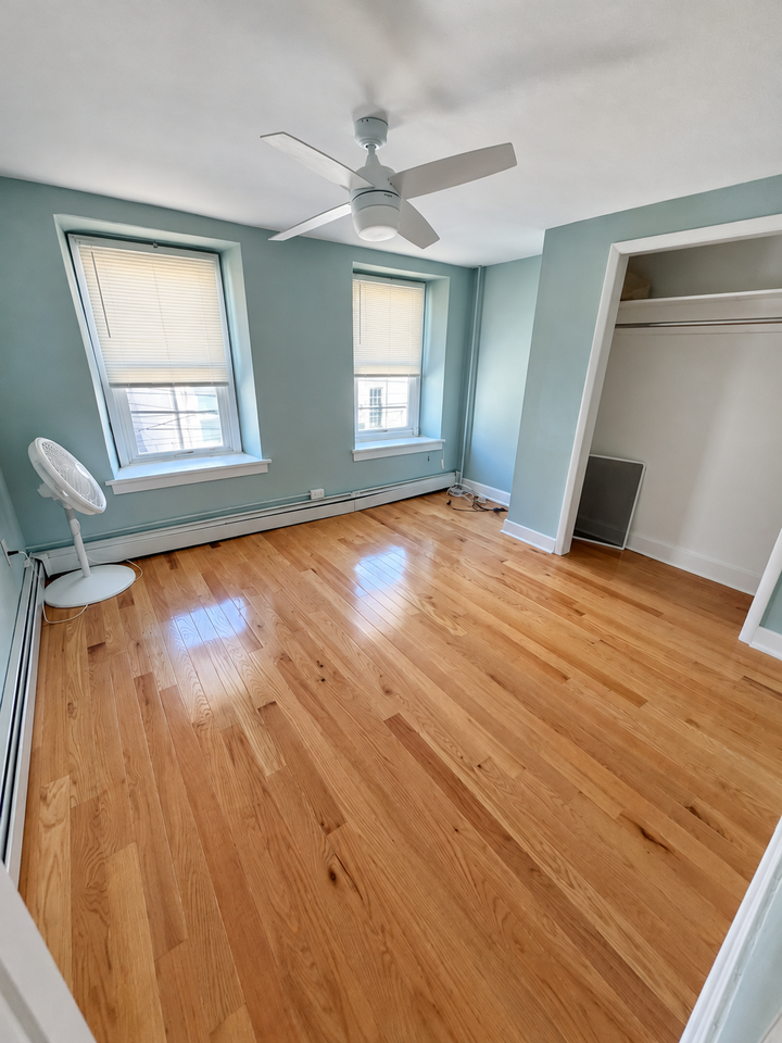 4714 Fowler St #1 - Photo 4 of 16