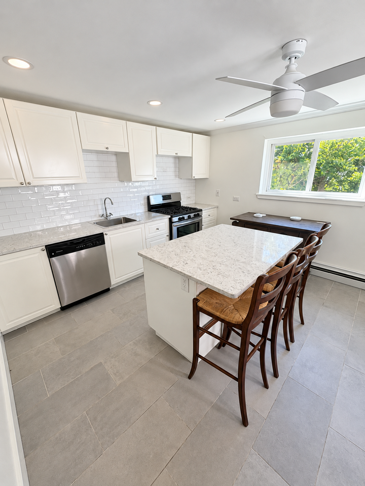 4714 Fowler St #1 - Photo 5 of 16