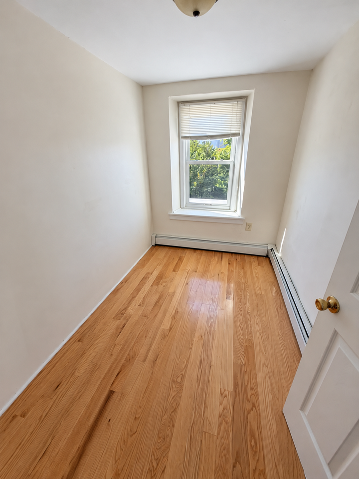 4714 Fowler St #1 - Photo 6 of 16