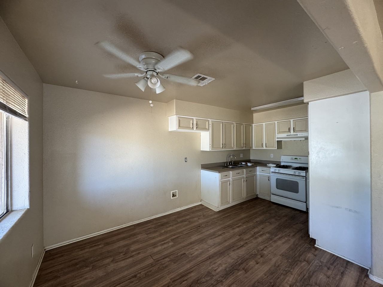 3036 Pacific Ave #1 - Photo 2 of 18