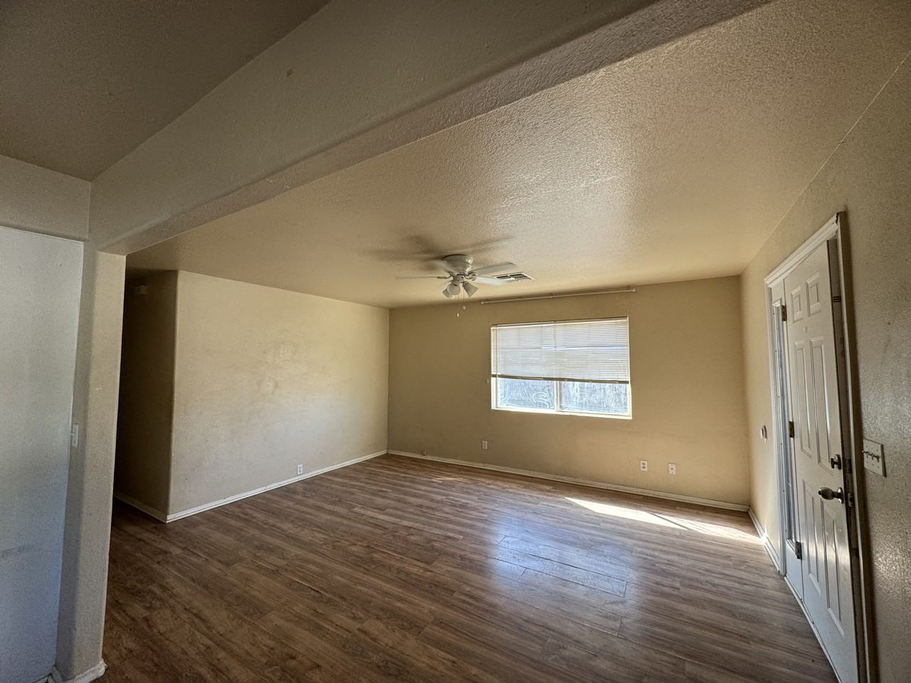 3036 Pacific Ave #1 - Photo 3 of 18