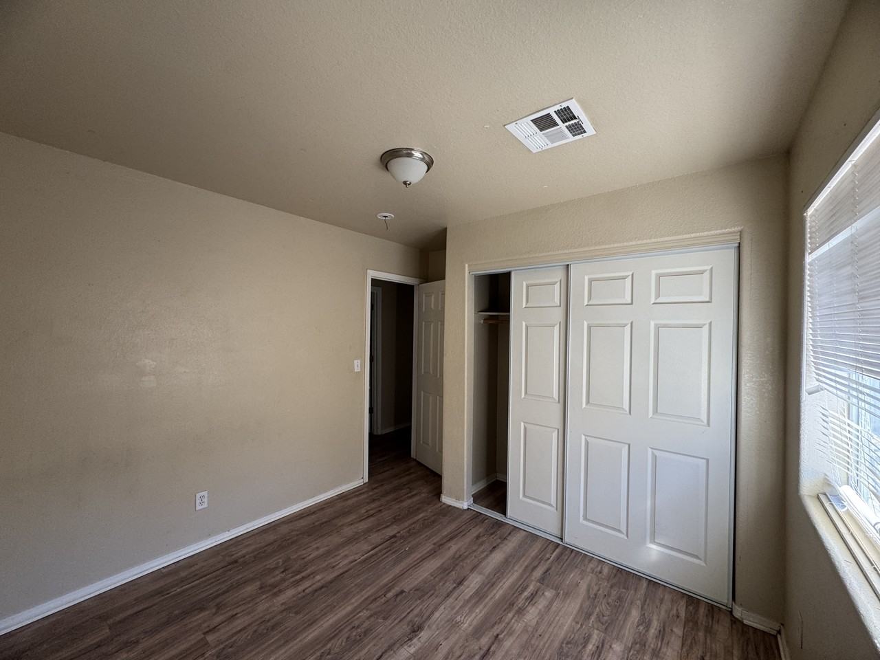 3036 Pacific Ave #1 - Photo 5 of 18