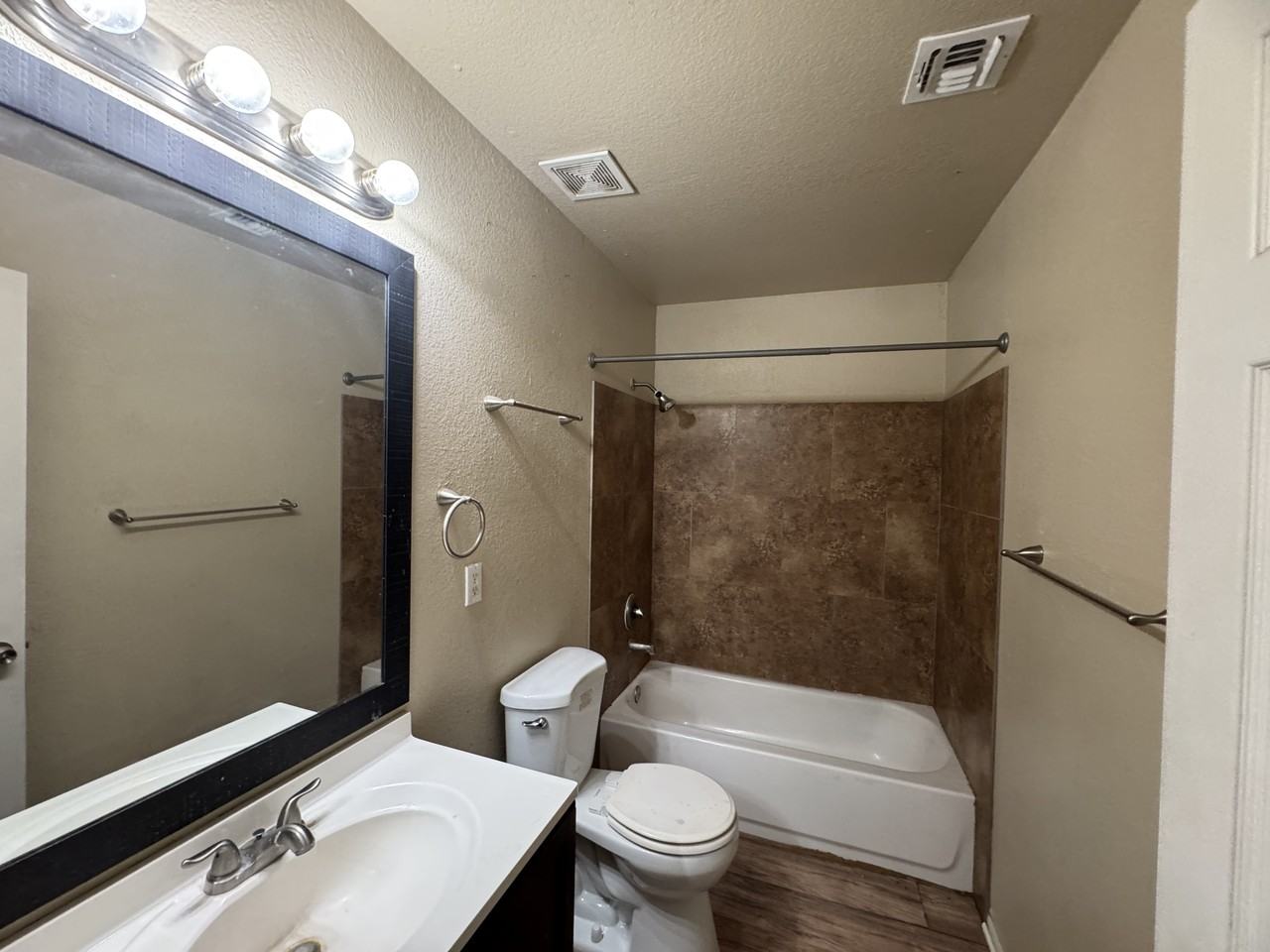 3036 Pacific Ave #1 - Photo 7 of 18