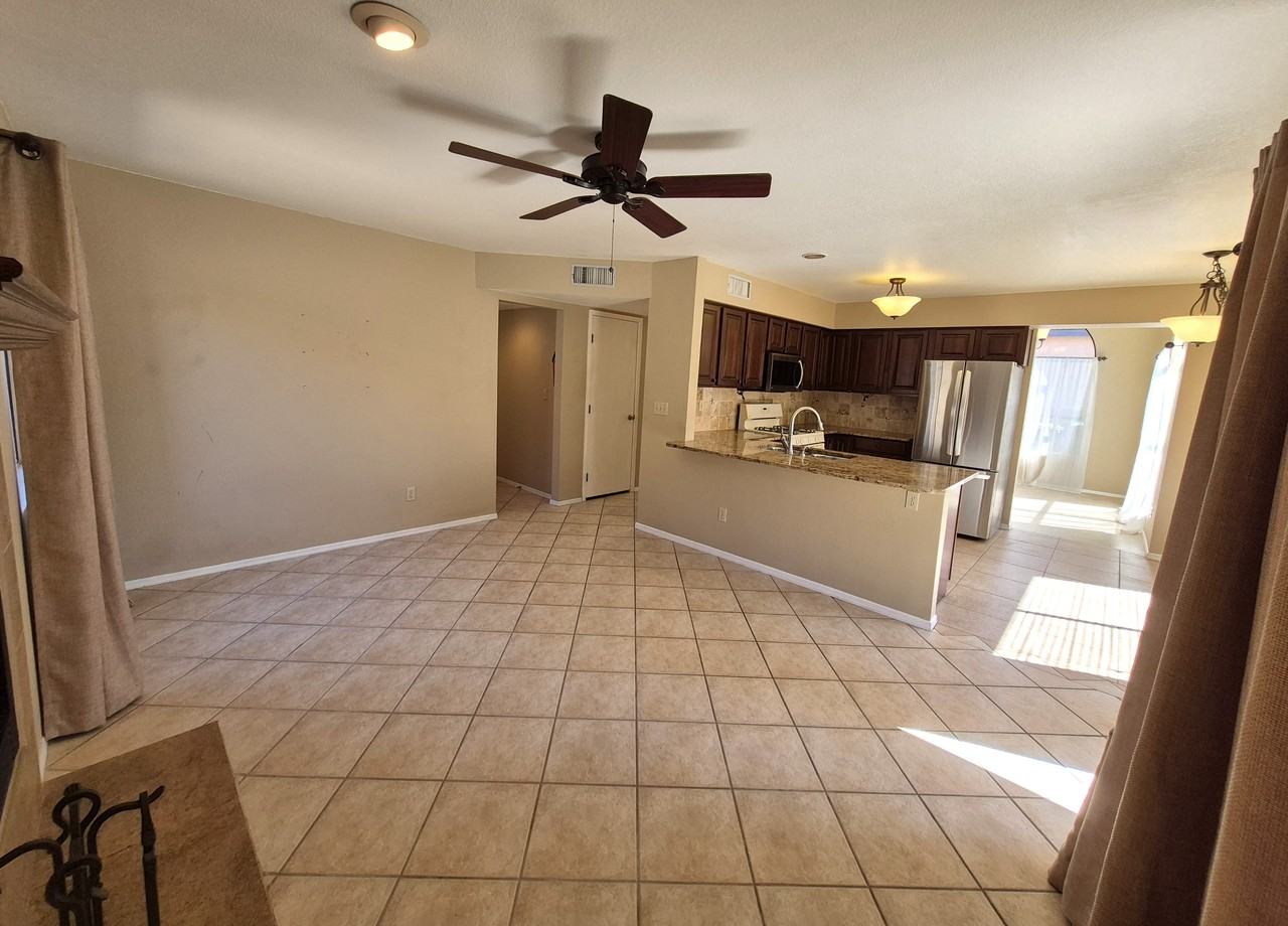 8863 N Willeta Dr #1 - Photo 6 of 43