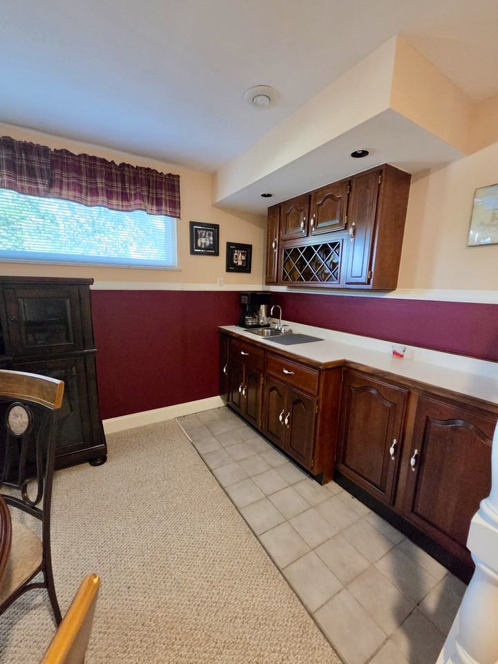 1475 Ambridge Rd #1 - Photo 3 of 23