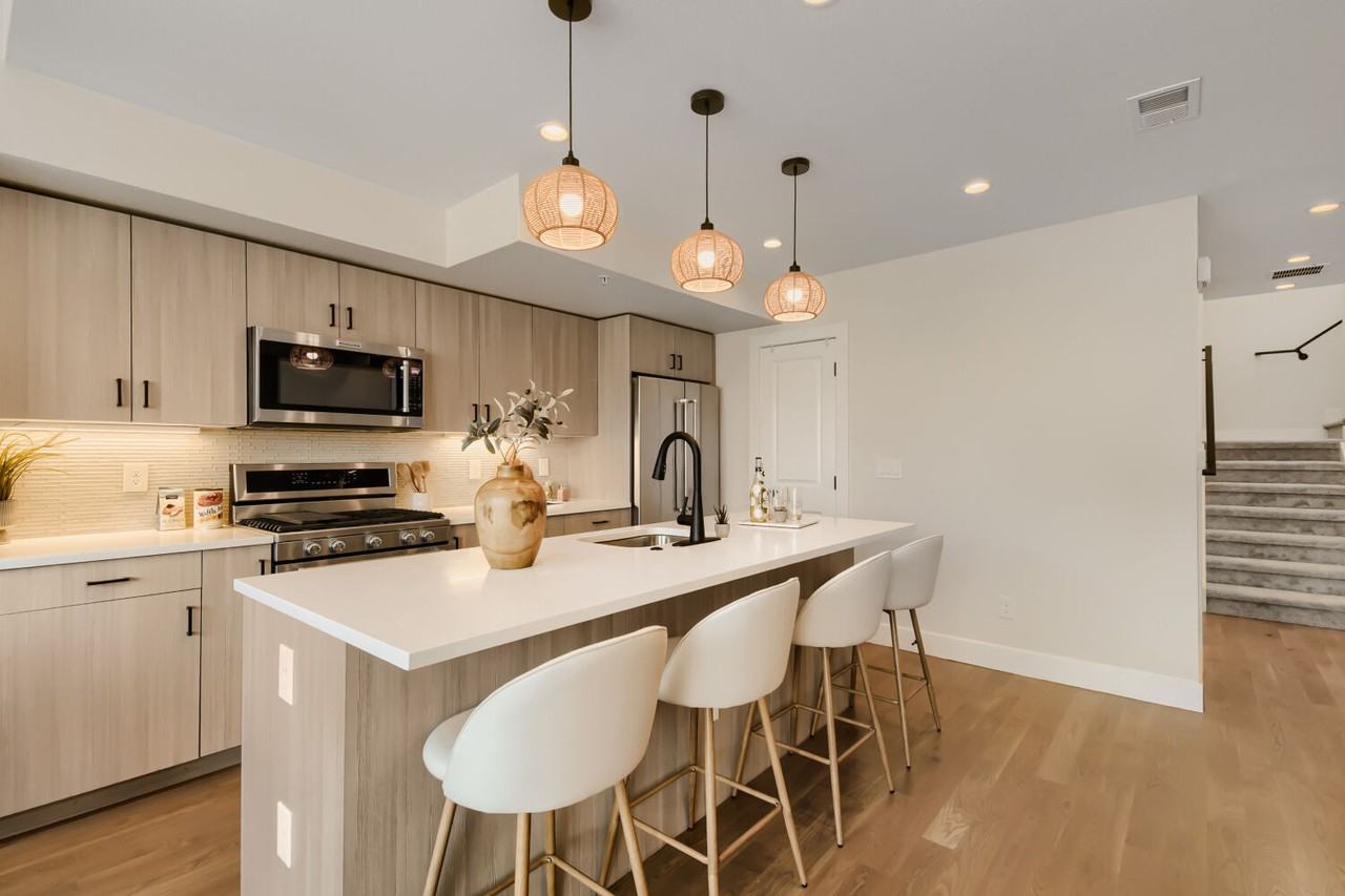 1922 W 38th Ave #1 - Photo 5 of 26